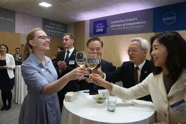 首爾科學綜合大學院大學學員分享酒會活動